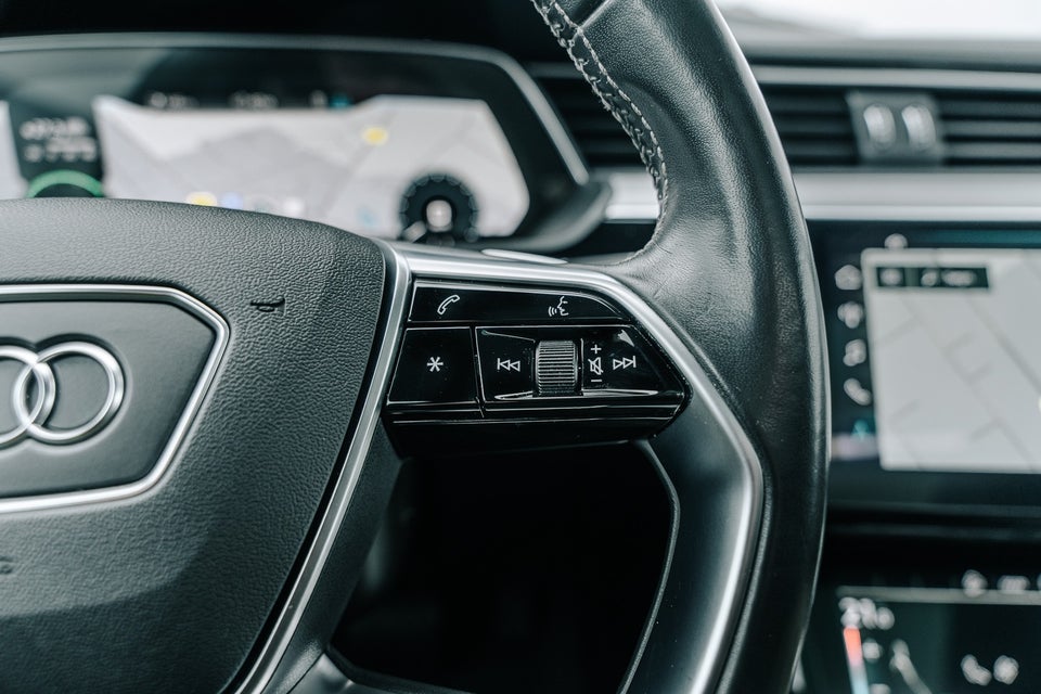 Audi e-tron 55 S-line quattro 5d