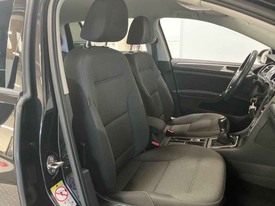 VW Golf VII 1,5 TSi 130 Comfortline Variant 5d