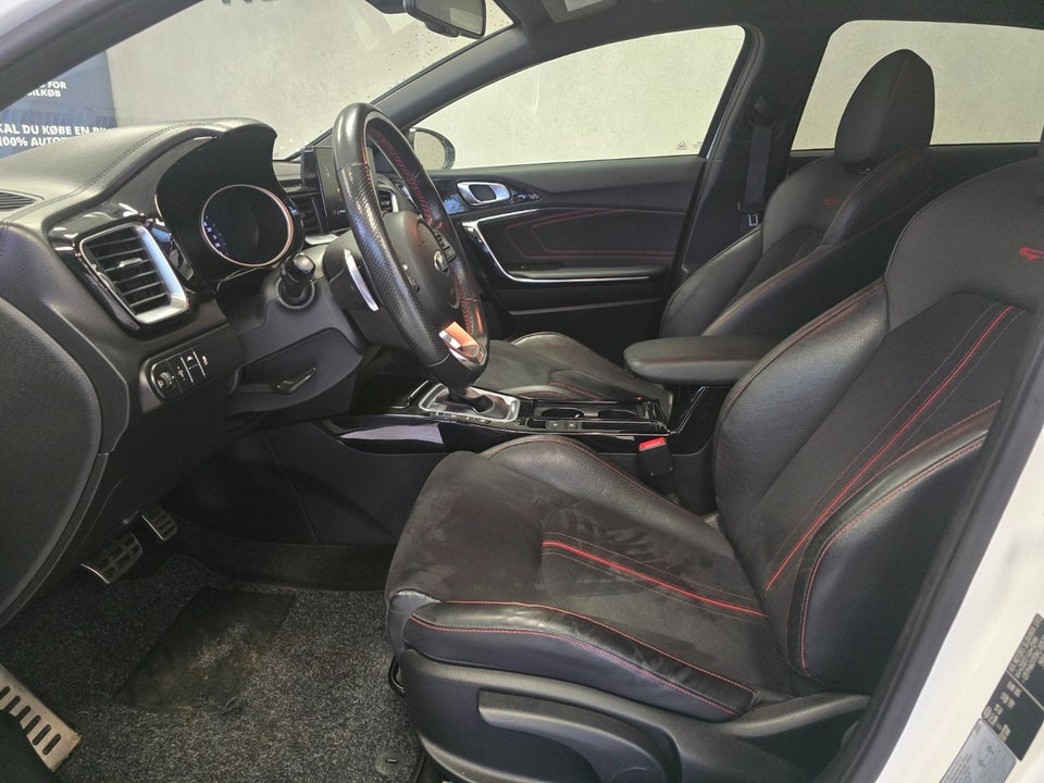 Kia ProCeed 1,6 T-GDi GT DCT 5d