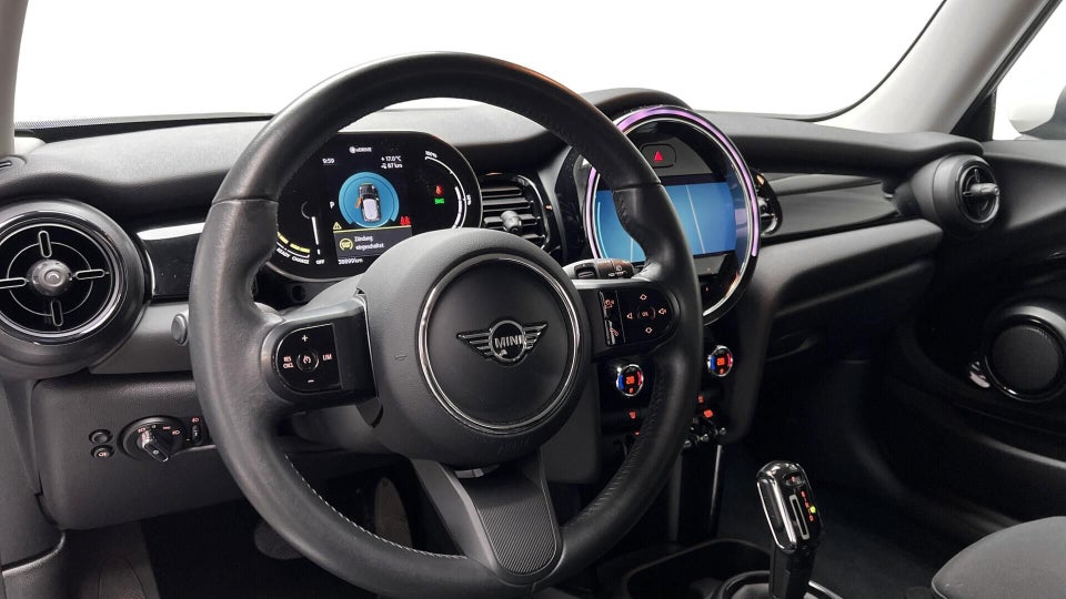 MINI Cooper SE Essential 3d