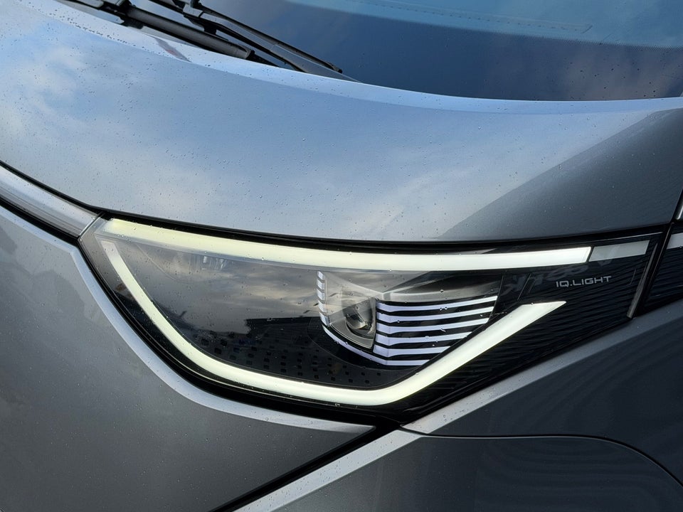 VW ID.Buzz 77 Pro SWB 5d