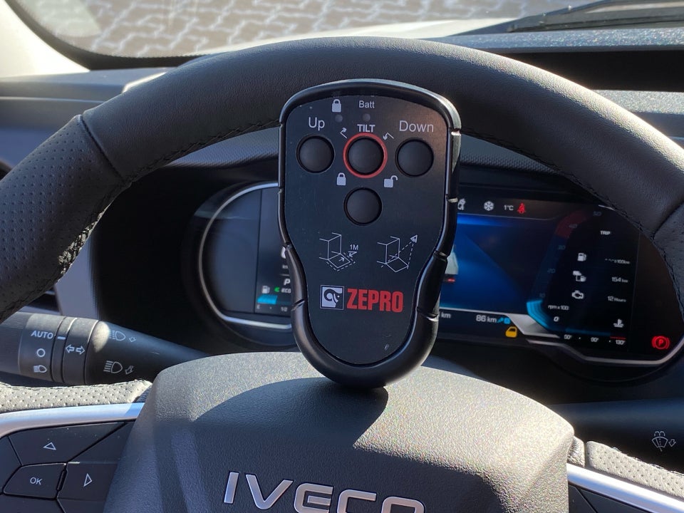 Iveco Daily 3,0 35S18 4100mm Alukasse m/lift AG8