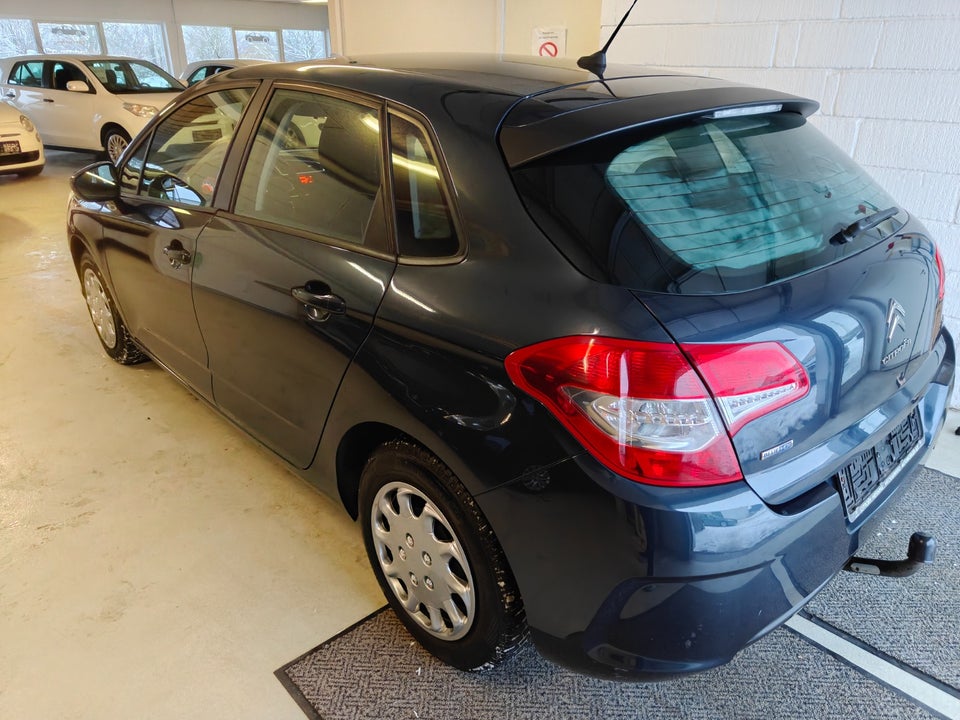 Citroën C4 1,6 BlueHDi 100 Feel 5d