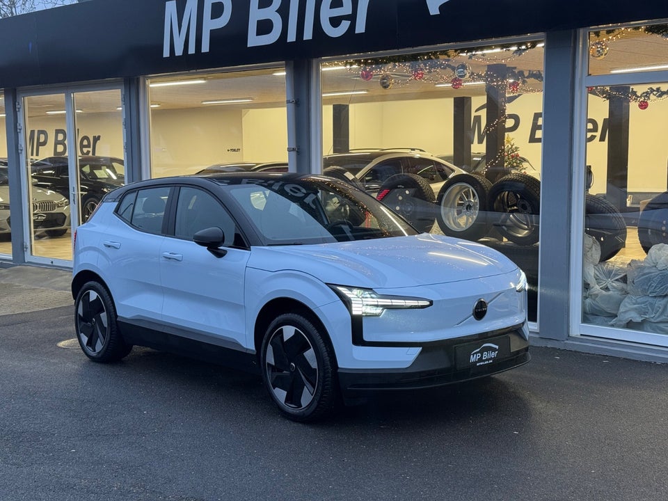 Volvo EX30 Extended Range Plus 5d