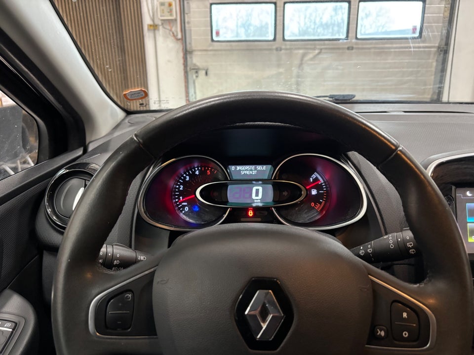 Renault Clio IV 1,5 dCi 90 Limited Sport Tourer 5d