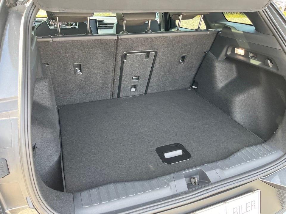 Ford Explorer 77 Premium Extended Range 5d