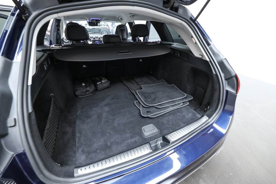 Mercedes C220 d 2,0 AMG Line stc. aut. 5d