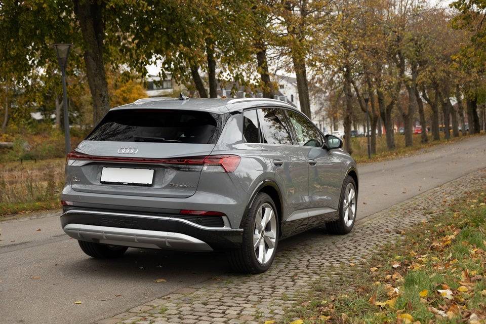 Audi Q4 e-tron 35 S-line 5d