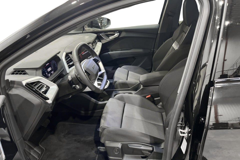 Audi Q4 e-tron 40 Progress 5d