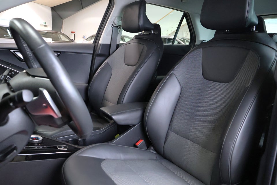 Kia Niro 64 EV Upgrade 5d