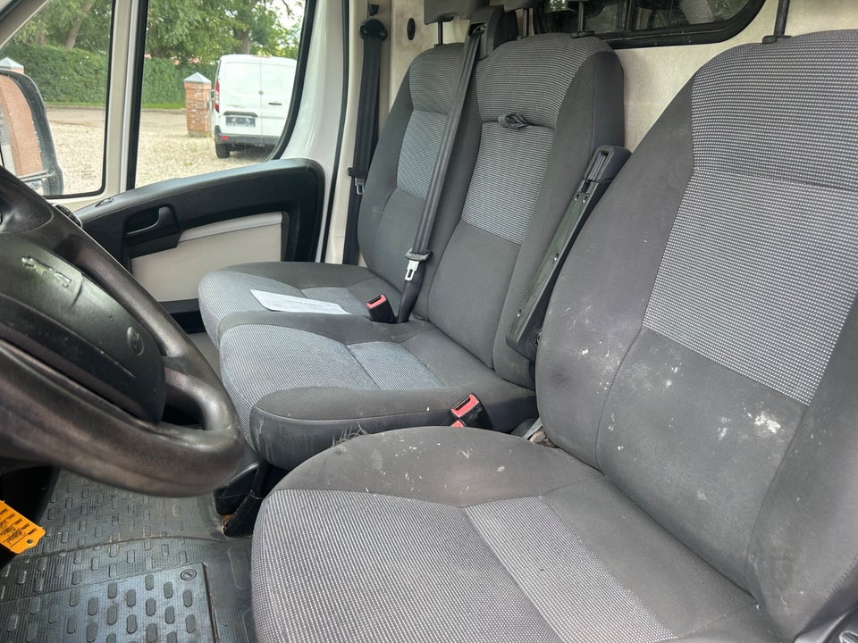 Peugeot Boxer 330 2,2 HDi 130 Kassevogn L2H2
