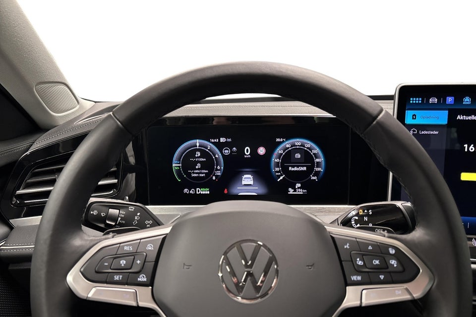 VW Passat 1,5 eHybrid Elegance Variant DSG 5d