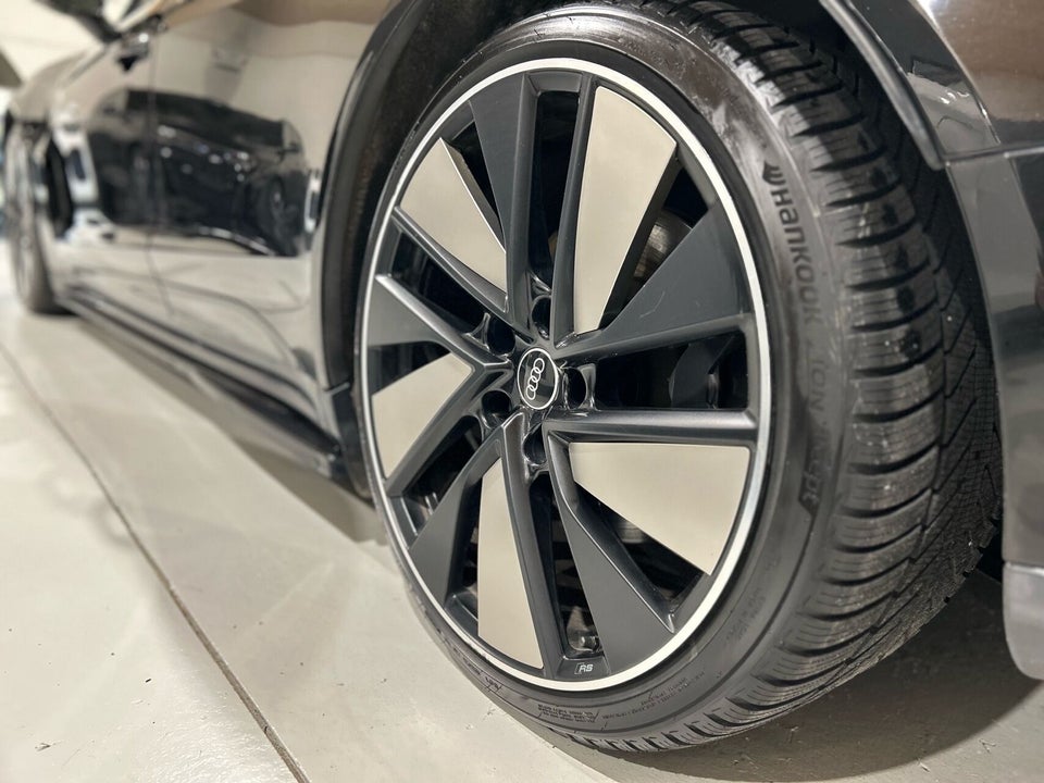 Audi e-tron GT quattro 4d