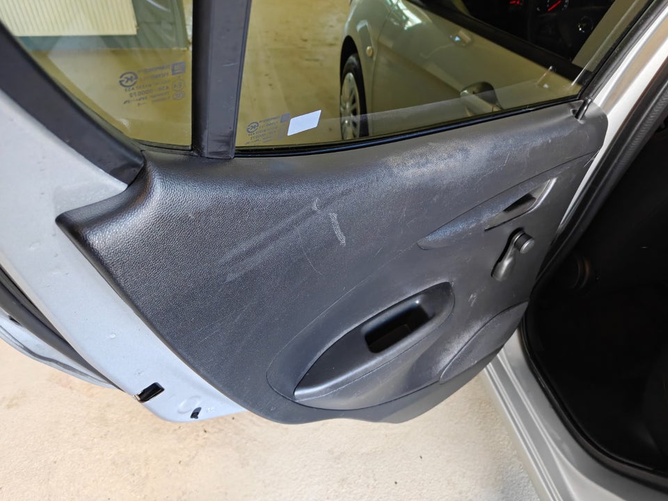 Opel Karl 1,0 Enjoy 5d