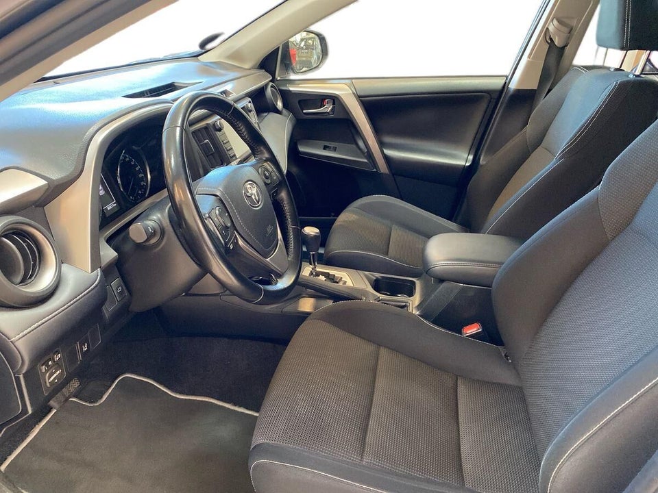 Toyota RAV4 2,5 Hybrid H3 MDS 4x4 5d