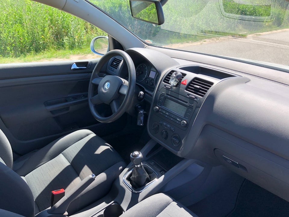 VW Golf V 1,6 Comfortline 5d