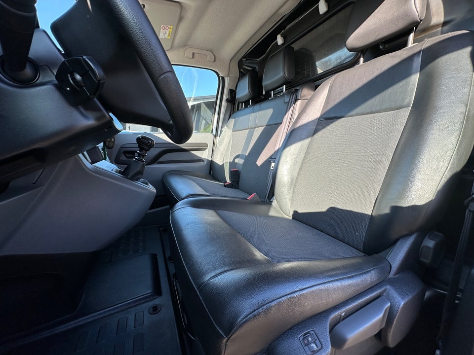 Peugeot Expert 2,0 BlueHDi 150 L3 Plus Van