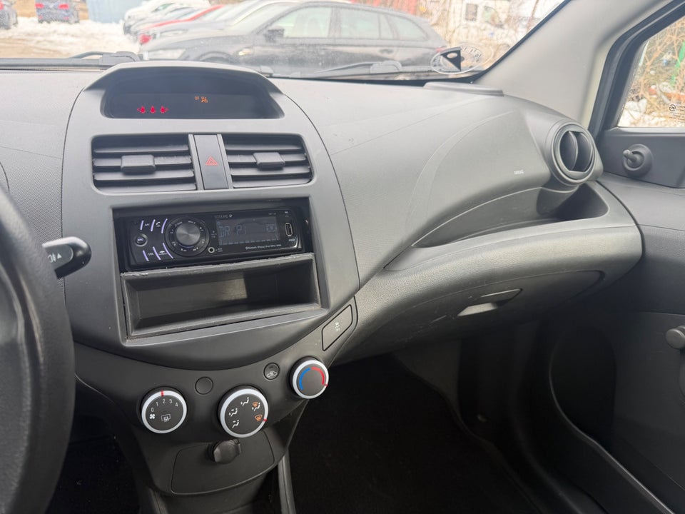 Chevrolet Spark 1,0 LT 5d