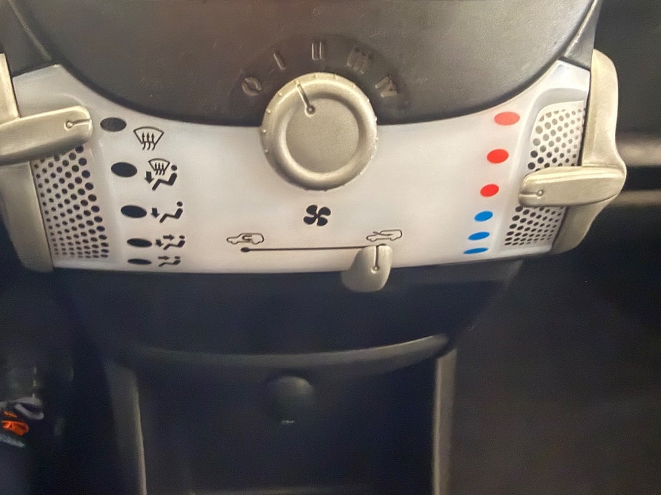 Toyota Aygo 1,0 VVT-i T2 5d