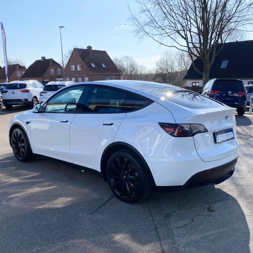Tesla Model Y Long Range AWD 5d
