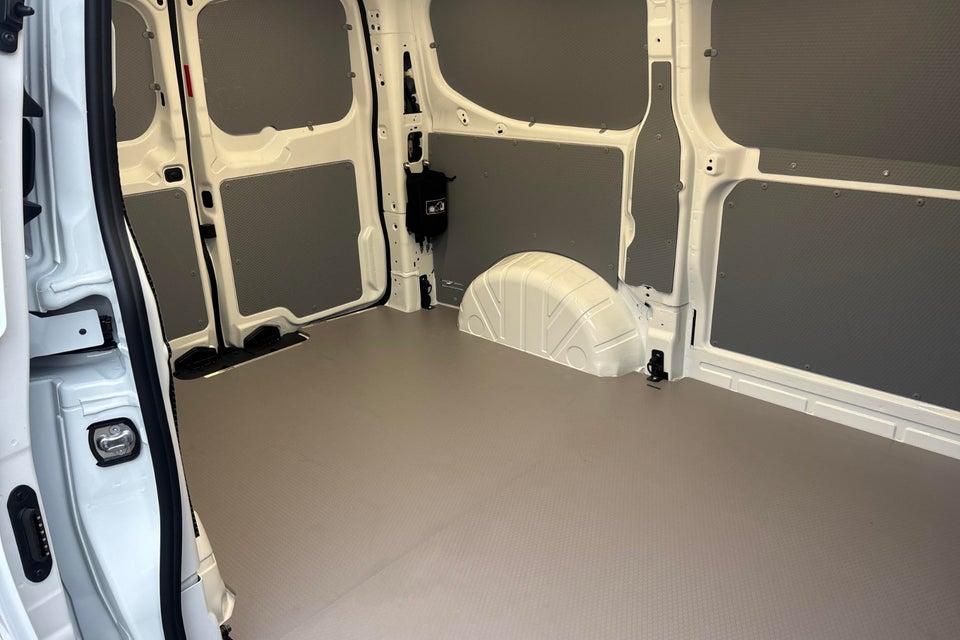 VW e-Transporter 64 Comfort Kassevogn SWB