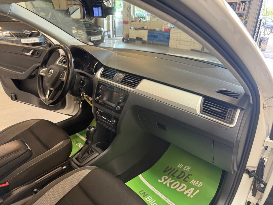 Skoda Rapid 1,2 TSi 90 Ambition DSG 5d
