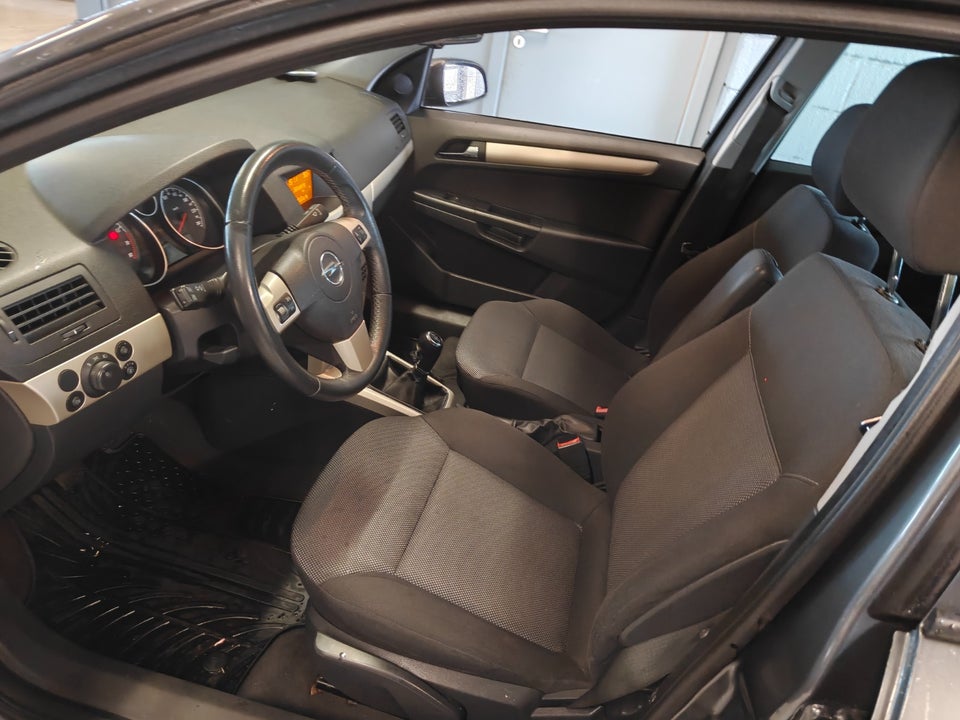 Opel Astra 1,6 8V Comfort 5d
