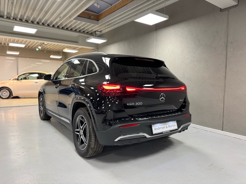 Mercedes EQA300 AMG Line 4Matic 5d