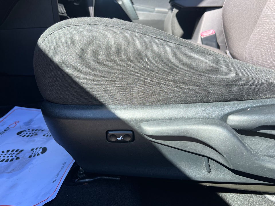 Toyota Auris 1,6 T2+ MDS 5d