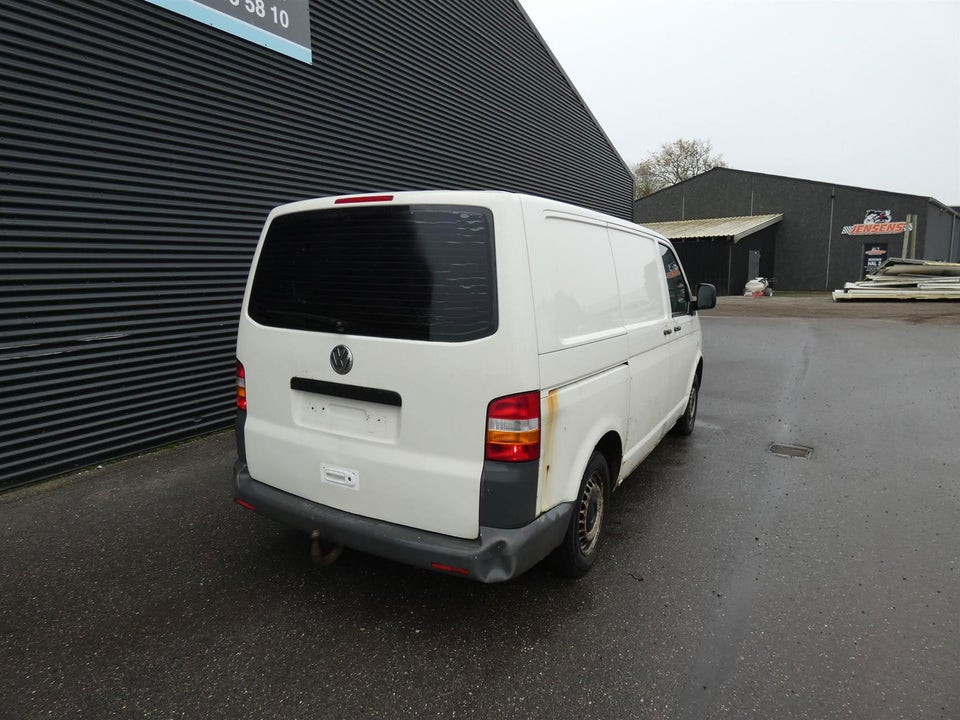 VW Transporter 1,9 TDi 102 lang 5d