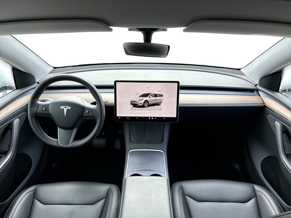 Tesla Model Y Long Range AWD 5d