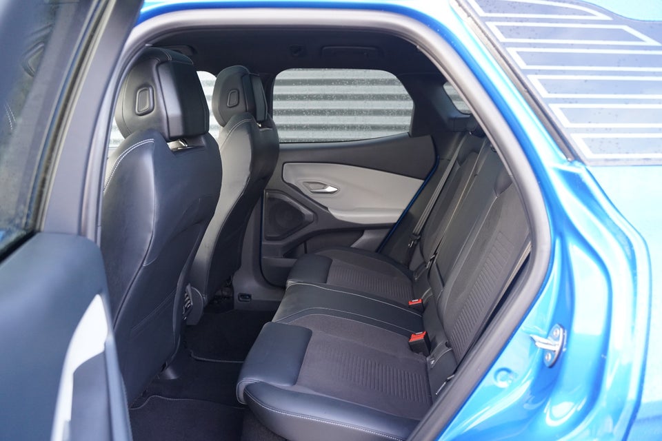 Ford Explorer 84 Select Extended Range AWD 5d