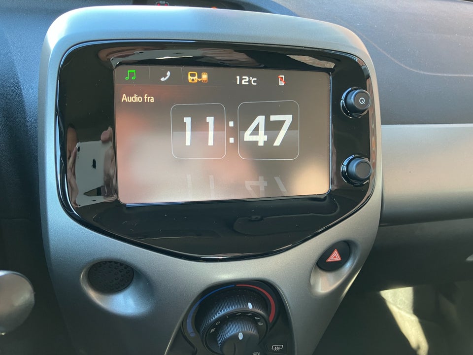 Toyota Aygo 1,0 VVT-i x-play x-touch 5d