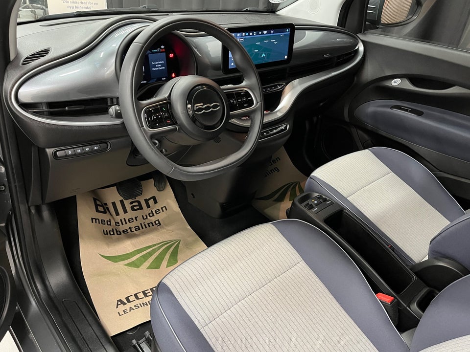 Fiat 500e 42 Icon Cabrio 2d