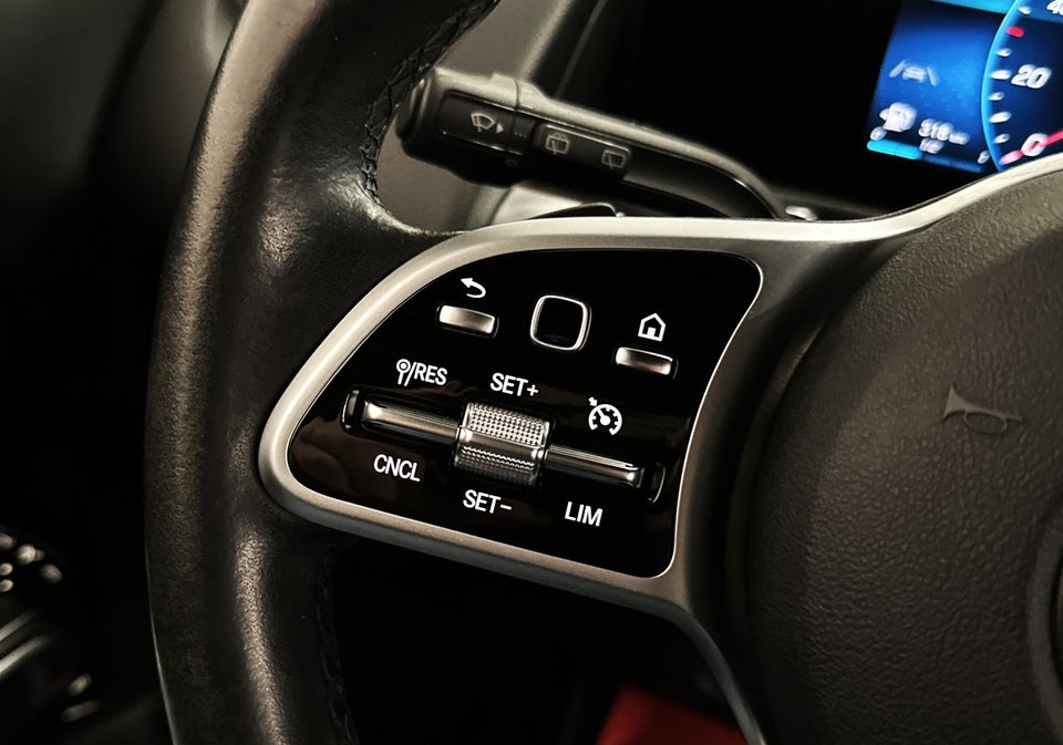 Mercedes GLB200 d 2,0 Progressive Line aut. 5d