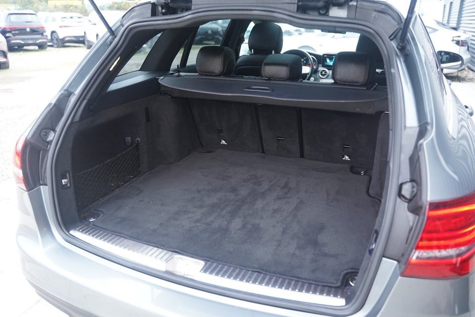 Mercedes C220 d 2,0 AMG Line stc. aut. 5d