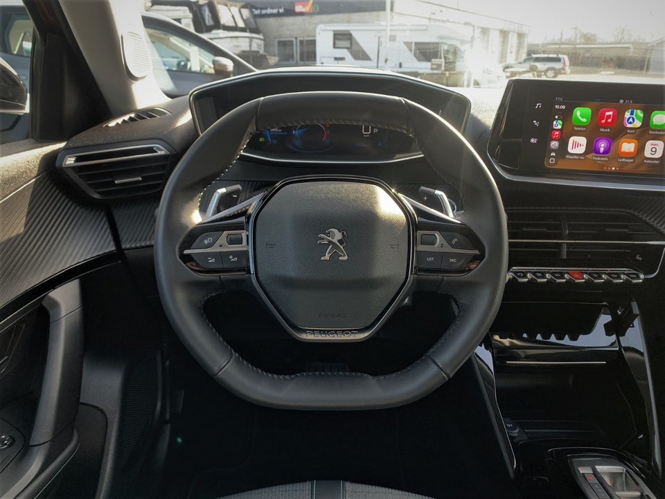 Peugeot 2008 1,2 PureTech 130 Selection Sport EAT8 5d