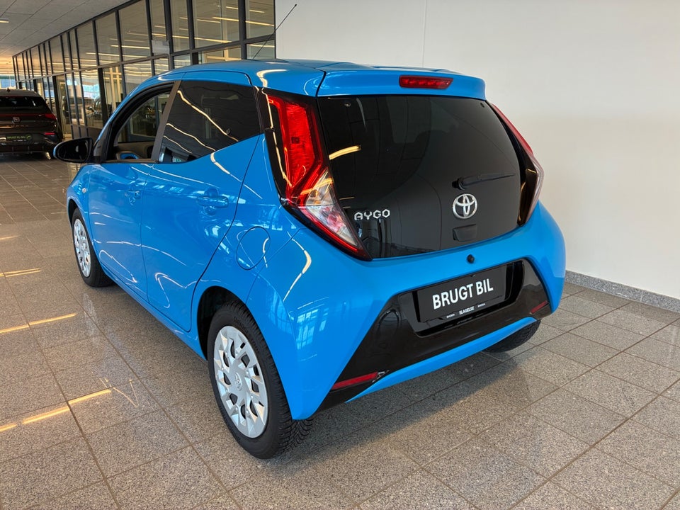 Toyota Aygo 1,0 VVT-i x-pression 5d