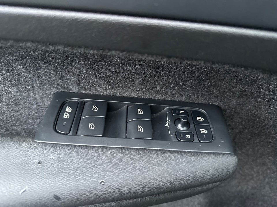 Volvo XC40 P6 ReCharge Ultimate 5d