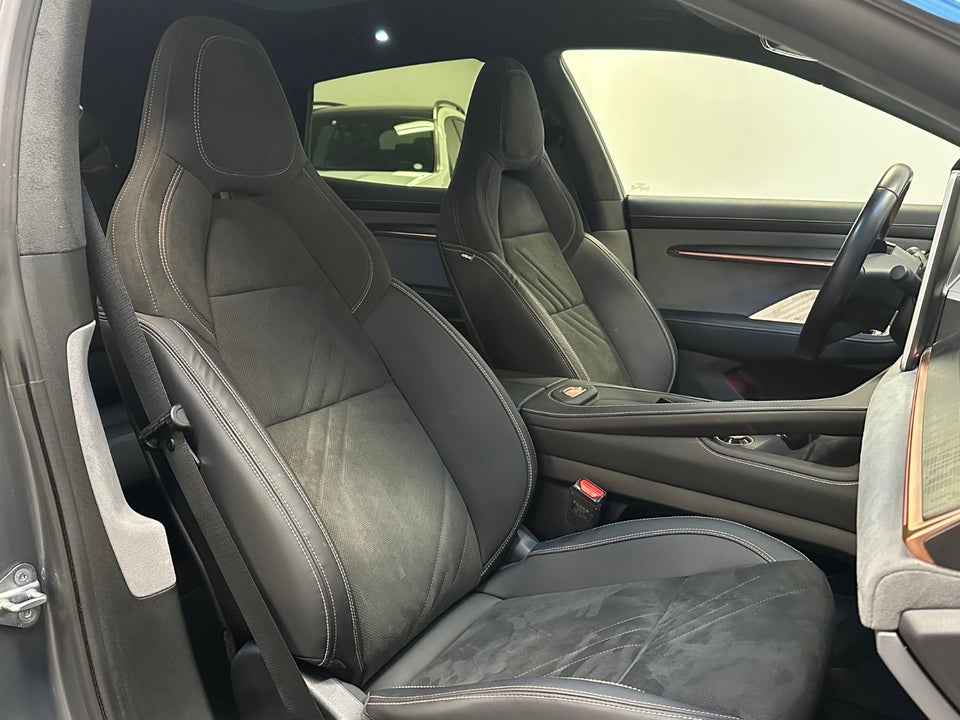 Zeekr 001 Performance AWD 5d