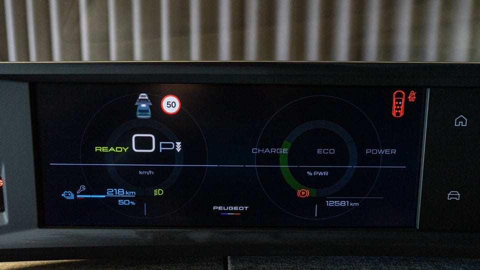 Peugeot e-5008 77 Allure 7prs 5d