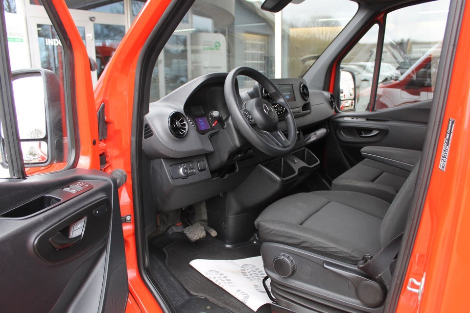Mercedes Sprinter 317 2,0 CDi A2 Kassevogn aut. RWD