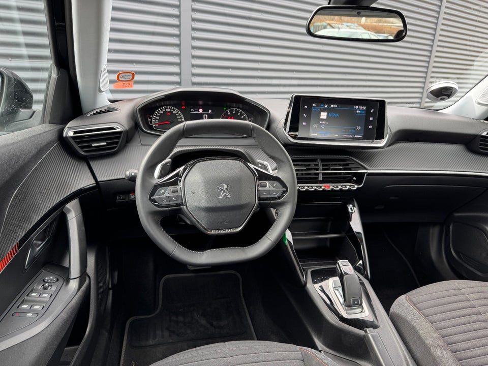 Peugeot 2008 1,2 PureTech 130 Active Limited EAT8 5d