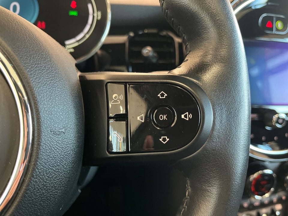 MINI Cooper SE Edition Premium Plus 3d