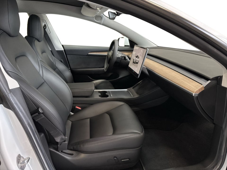 Tesla Model 3 Long Range AWD 4d