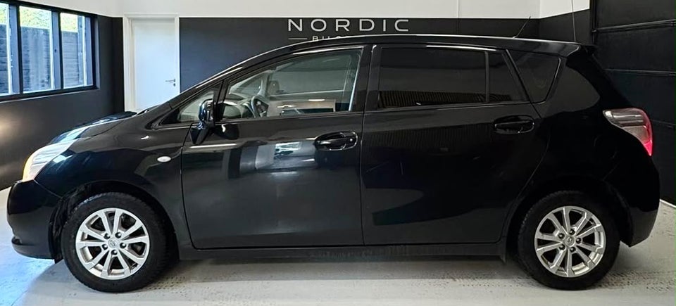 Toyota Verso 1,8 TX Skyview 7prs 5d