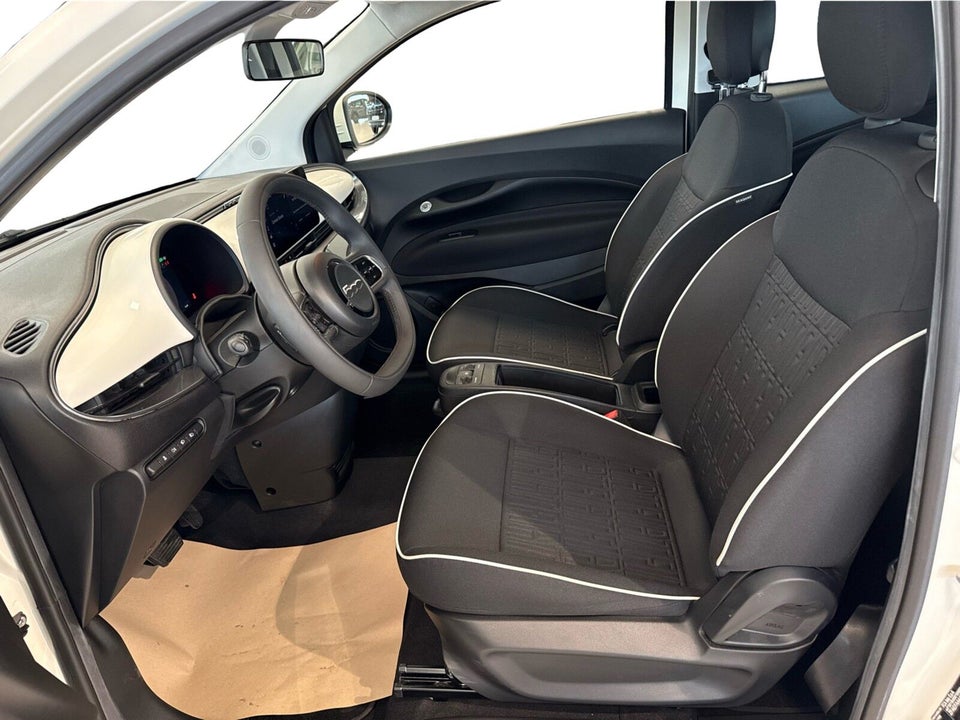 Fiat 500e 42 Icon 3d