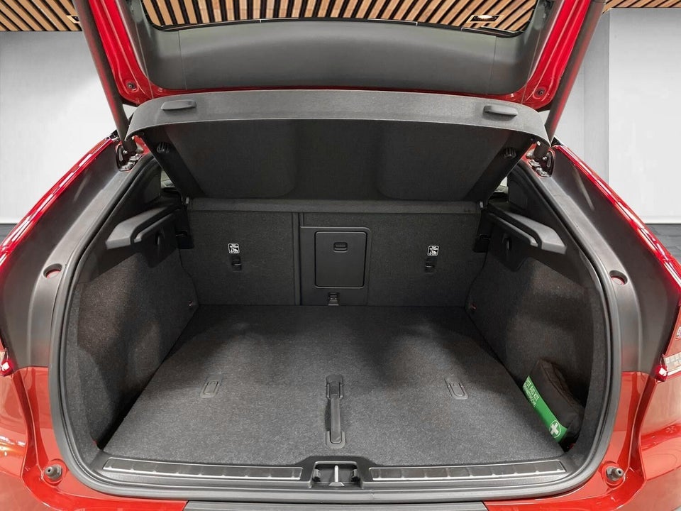 Volvo EC40 Twin Performance Ultra 5d