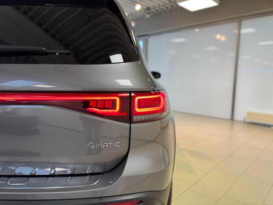 Mercedes EQB300 AMG Line 4Matic 5d