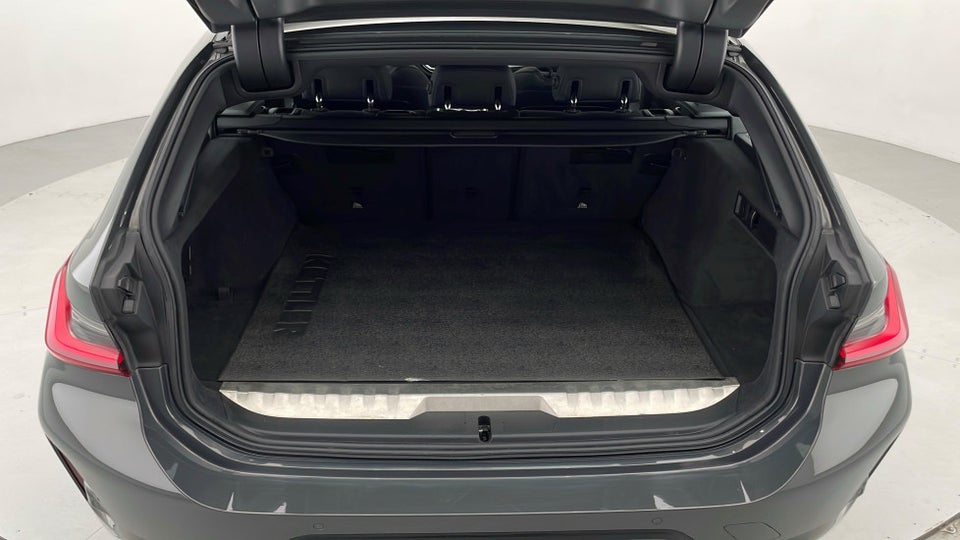 BMW 330e 2,0 Touring M-Sport aut. 5d